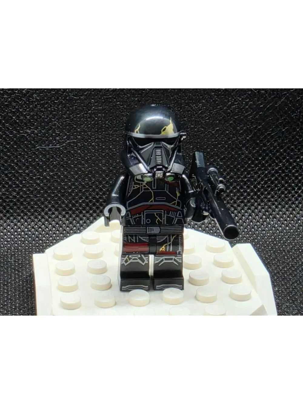 LEGO Star Wars Death Trooper sw1416 Minifigure w/ Blaster New Collectible